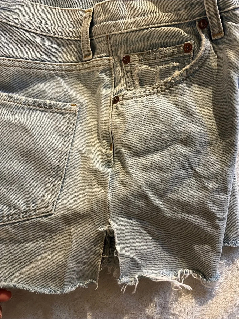 AGOLDE Dee Cotton Denim Cutoff Shorts in Jinx - Size 27 - Picture 13 of 13